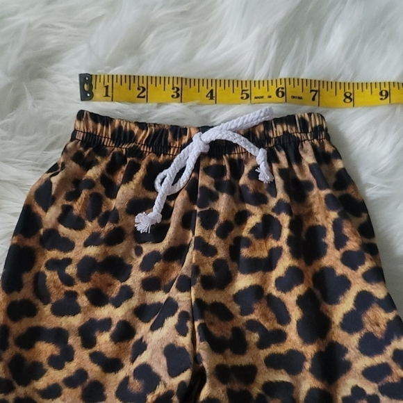 Leopard print sleeveless hoodie and shorts NWOT - Picture 10 of 10